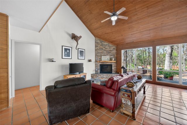 411 Valley Road, Weatherford, TX 76087