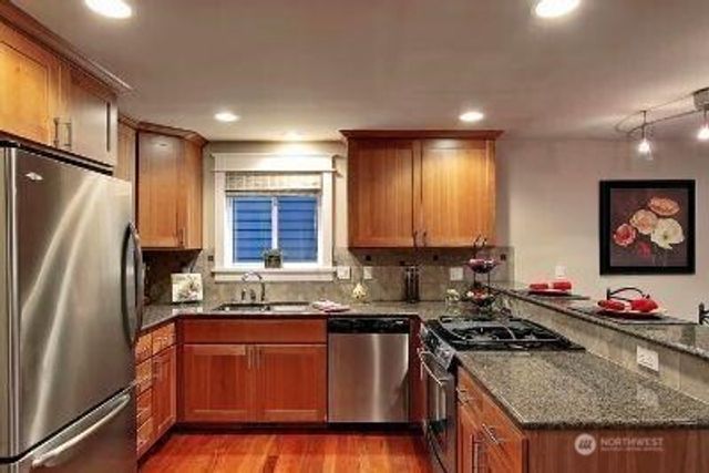 1410 N 55th Street, Seattle, WA 98103