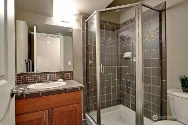1410 N 55th Street, Seattle, WA 98103