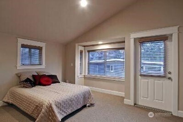 1410 N 55th Street, Seattle, WA 98103