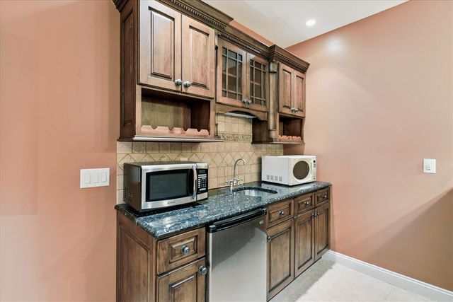 9380 Marshwood Drive, Richland, MI 49083