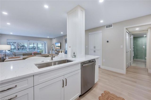 6371 Pelican Bay BLVD N7, Naples, FL 34108