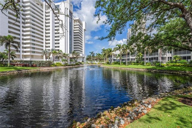 6371 Pelican Bay BLVD N7, Naples, FL 34108