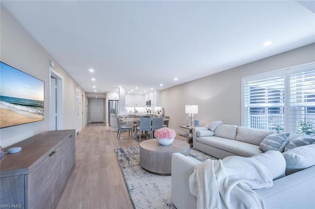 6371 Pelican Bay BLVD N7, Naples, FL 34108