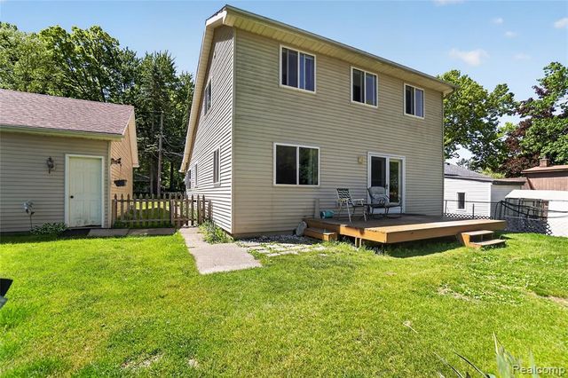 7166 Alpine Drive, Linden, MI 48451