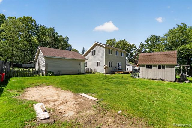 7166 Alpine Drive, Linden, MI 48451