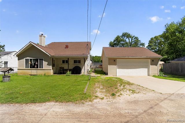 7166 Alpine Drive, Linden, MI 48451