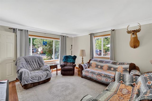 7166 Alpine Drive, Linden, MI 48451