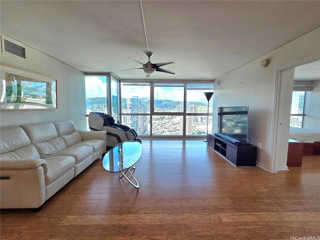 1177 Queen Street 3901, Honolulu, HI 96814