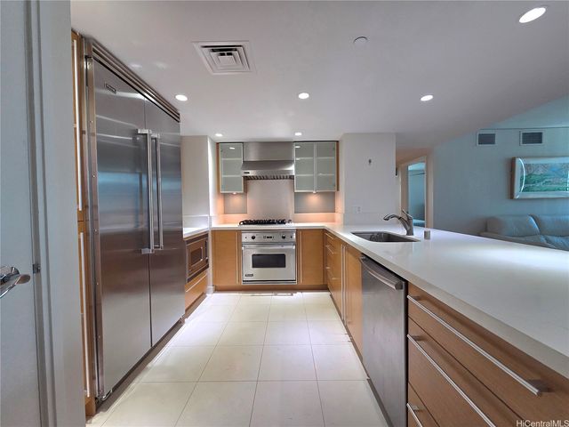 1177 Queen Street 3901, Honolulu, HI 96814