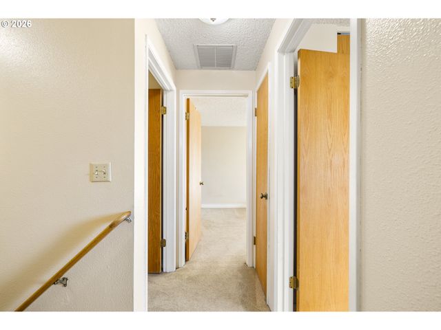 165 Sw 9TH Ave, Canby, OR 97013