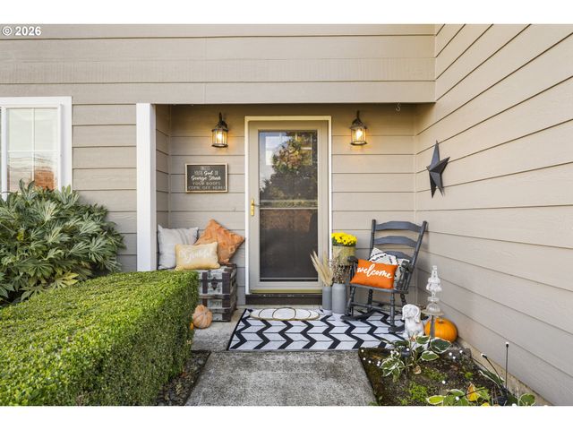 165 Sw 9TH Ave, Canby, OR 97013
