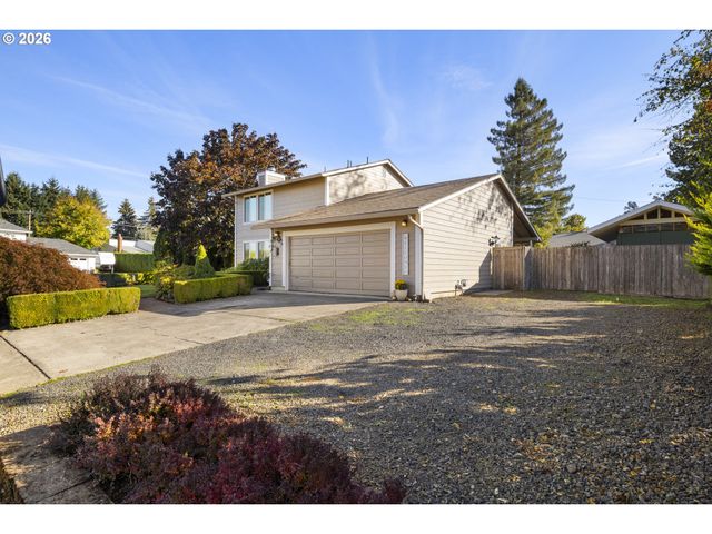 165 Sw 9TH Ave, Canby, OR 97013