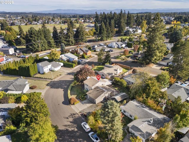 165 Sw 9TH Ave, Canby, OR 97013