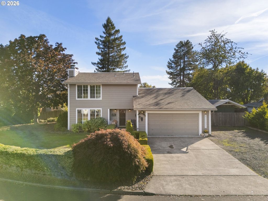 165 Sw 9TH Ave, Canby, OR 97013