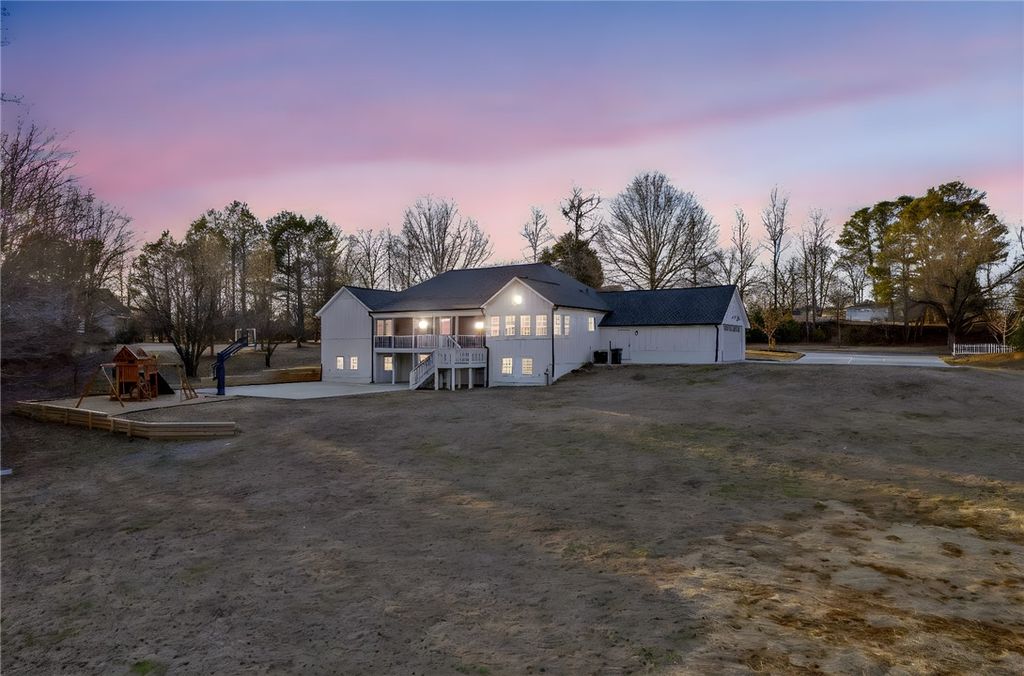 1 Sweetbriar Court, Greer, SC 29650