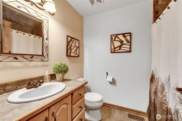 21401 161st Avenue E, Graham, WA 98338