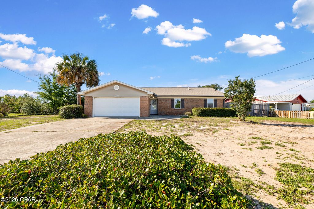 1525 Donna Avenue, Panama City, FL 32404