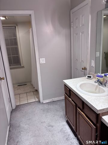 101 Madeline Avenue APT 33, Waterbury, CT 06708