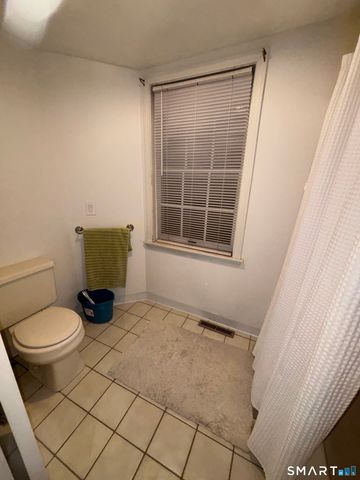 101 Madeline Avenue APT 33, Waterbury, CT 06708