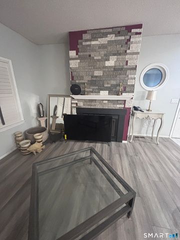 101 Madeline Avenue APT 33, Waterbury, CT 06708