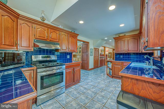 470 FARNUM RD, Media, PA 19063