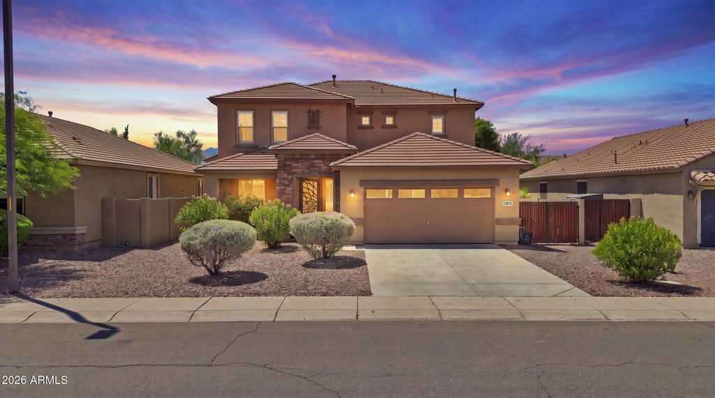 2905 E MEADOWVIEW Drive, Gilbert, AZ 85298 — photo 2