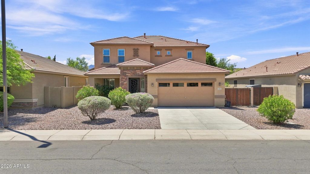 2905 E MEADOWVIEW Drive, Gilbert, AZ 85298 — photo 5
