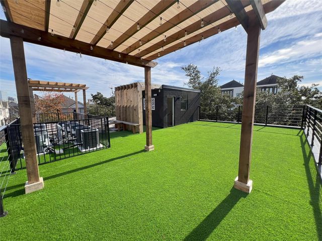 214 Welch Street, Houston, TX 77006