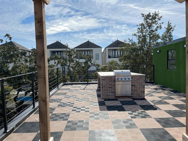 214 Welch Street, Houston, TX 77006