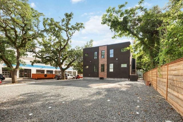 214 Welch Street, Houston, TX 77006