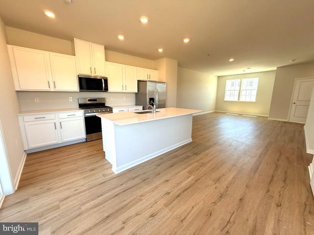 144 GARY WAY, Sicklerville, NJ 08081