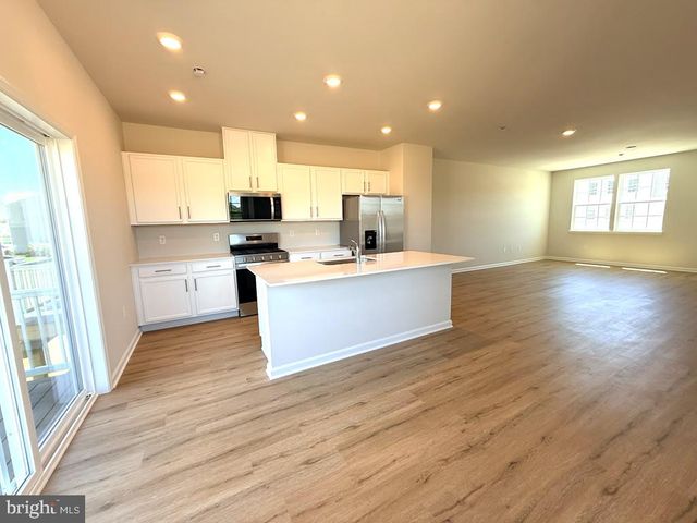 144 GARY WAY, Sicklerville, NJ 08081