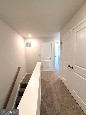 144 GARY WAY, Sicklerville, NJ 08081
