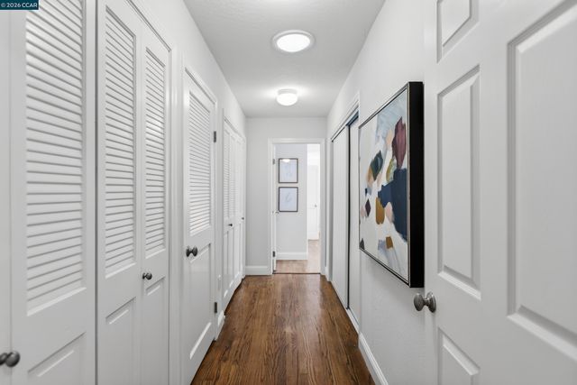 141 Park Ave, Walnut Creek, CA 94595