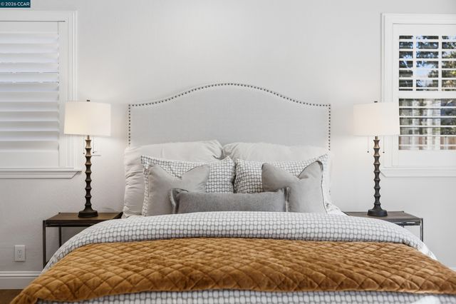 141 Park Ave, Walnut Creek, CA 94595