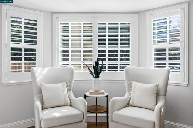 141 Park Ave, Walnut Creek, CA 94595