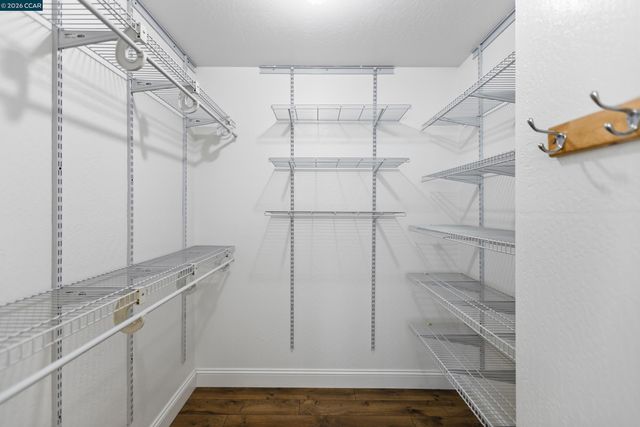 141 Park Ave, Walnut Creek, CA 94595