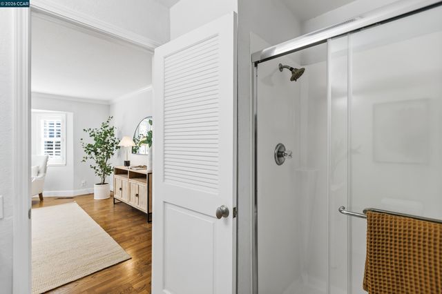 141 Park Ave, Walnut Creek, CA 94595