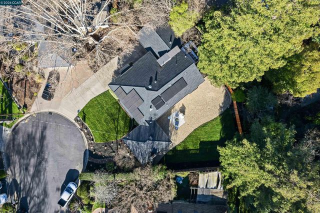 141 Park Ave, Walnut Creek, CA 94595