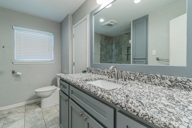 1201 Crestridge Street, Ennis, TX 75119