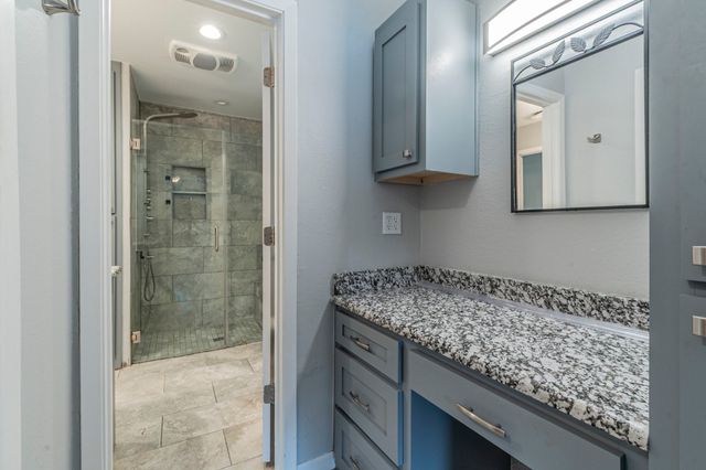 1201 Crestridge Street, Ennis, TX 75119