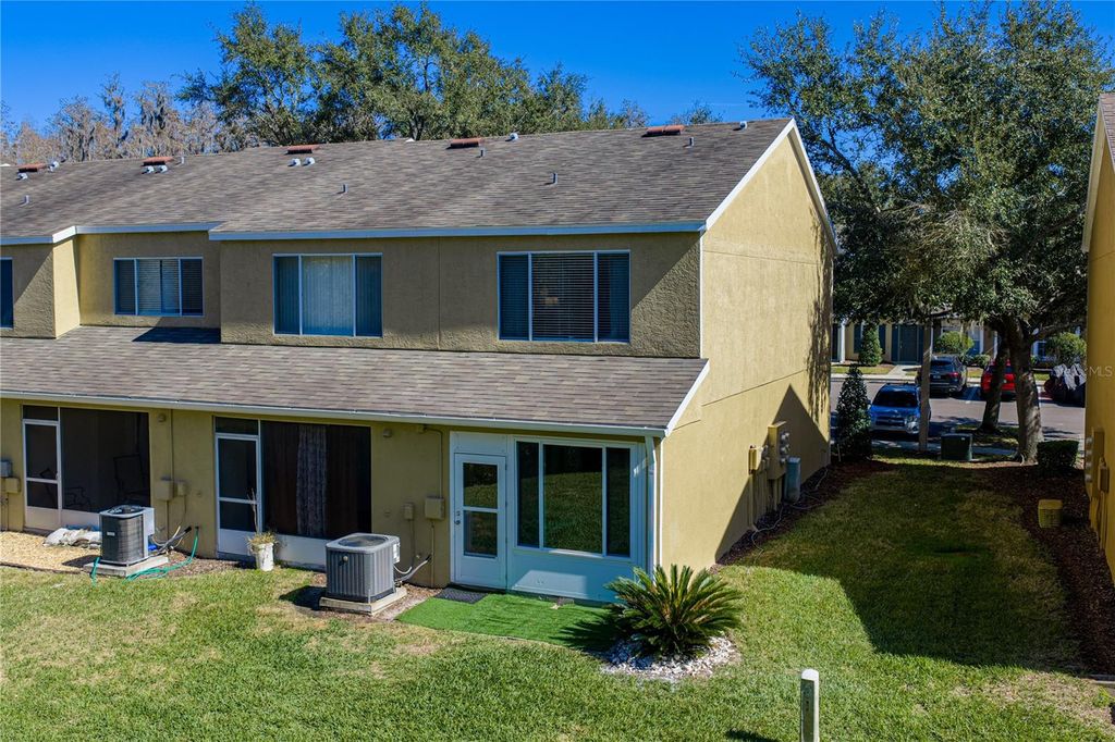 Image 56 of property listing at 1219 KENNEWICK COURT, Wesley Chapel, FL 33543