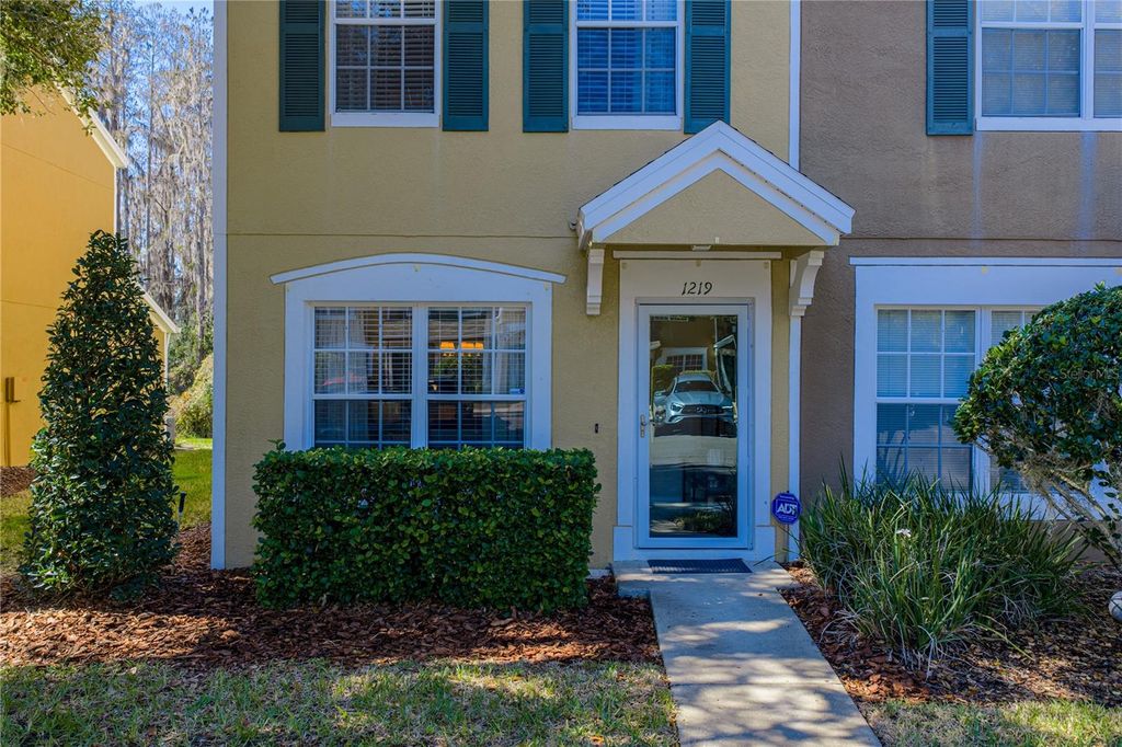 Image 66 of property listing at 1219 KENNEWICK COURT, Wesley Chapel, FL 33543