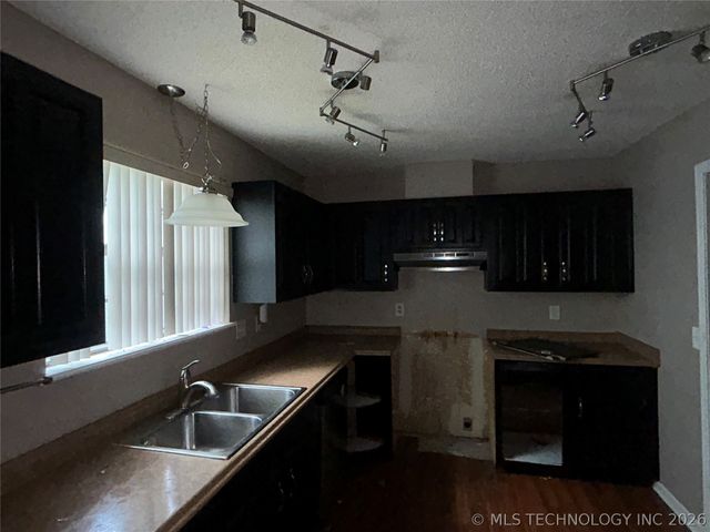 13204 E 32nd Court, Tulsa, OK 74134