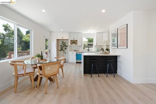 1923 Thompson Ln, El Sobrante, CA 94803