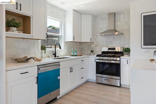 1923 Thompson Ln, El Sobrante, CA 94803