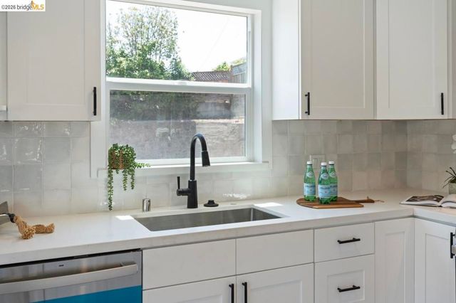 1923 Thompson Ln, El Sobrante, CA 94803