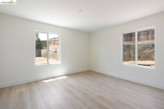 1923 Thompson Ln, El Sobrante, CA 94803