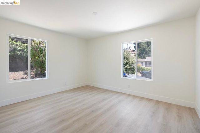 1923 Thompson Ln, El Sobrante, CA 94803